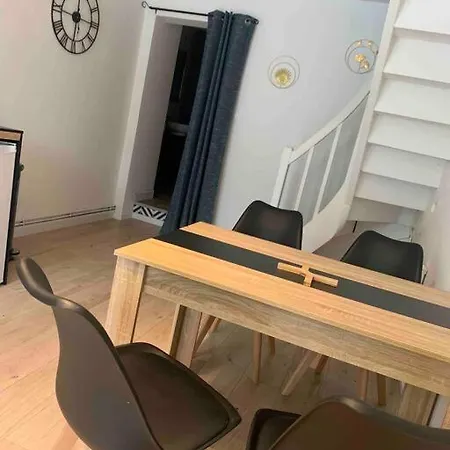 Charmante Maison En Duplex Mitoyenne Apartment Cransac